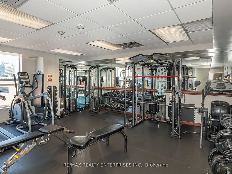 801 King St W #1108 — Photo 18