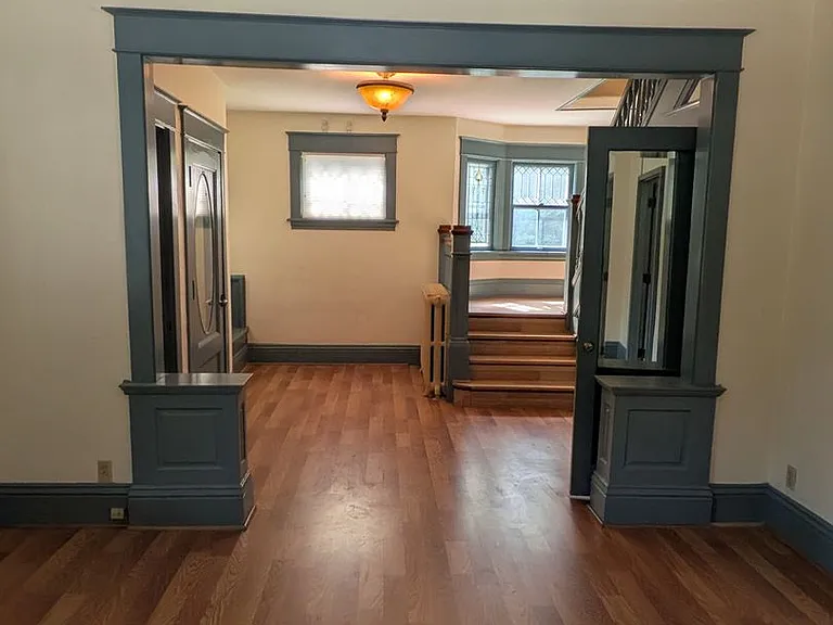 1953 Laurel Ave — Photo 10