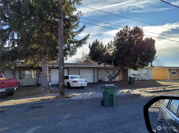 8947 Westover Street #A & B, Moses Lake, WA 98837