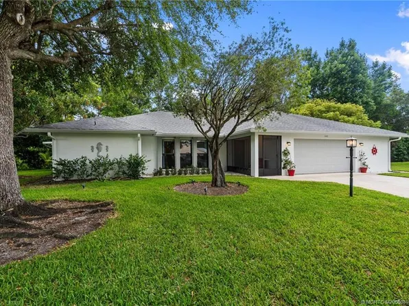 542 SE Woods Edge Trl, Stuart, FL 34997