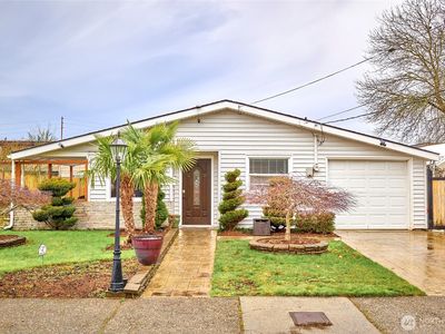 723 Woodford Avenue N, Kent, WA, 98031