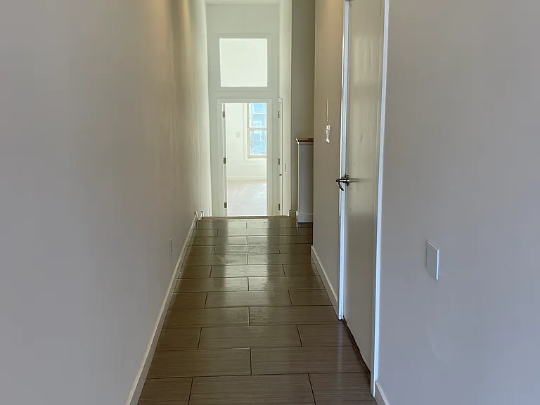4718 Sheldon St #A — Photo 11