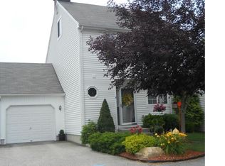 6 Uncas Ct, Mansfield, CT 06250