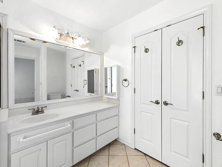 125 Melissa Ct — Photo 19