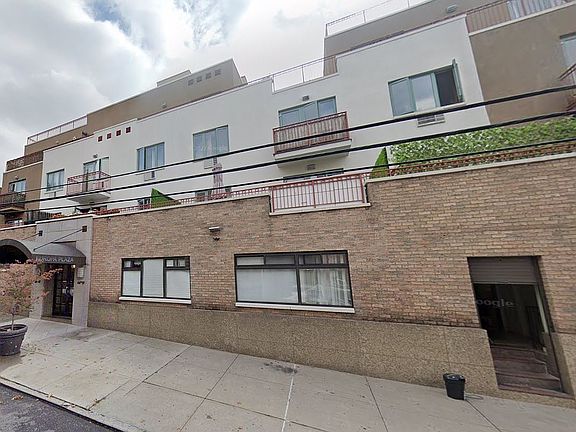 2nd image of 2447 44th St