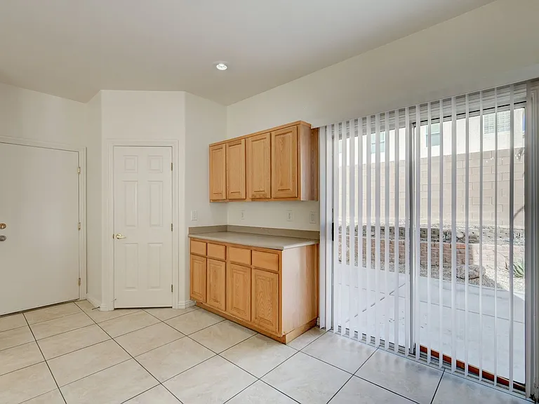 8918 Houston Ridge Ave — Photo 7
