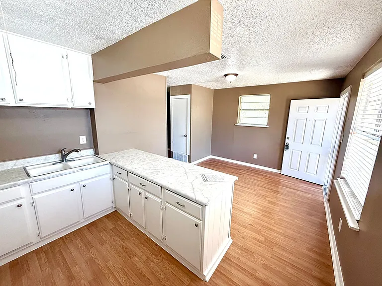 1829 E Highland Blvd — Photo 5