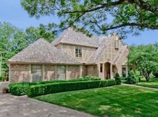 3000 W 83rd Ter, Leawood, KS 66206