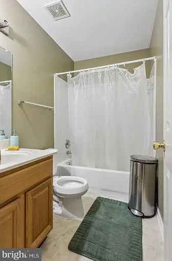 4 bed, 3.5 bath, 2454 sqft, $3,200 — Photo 3