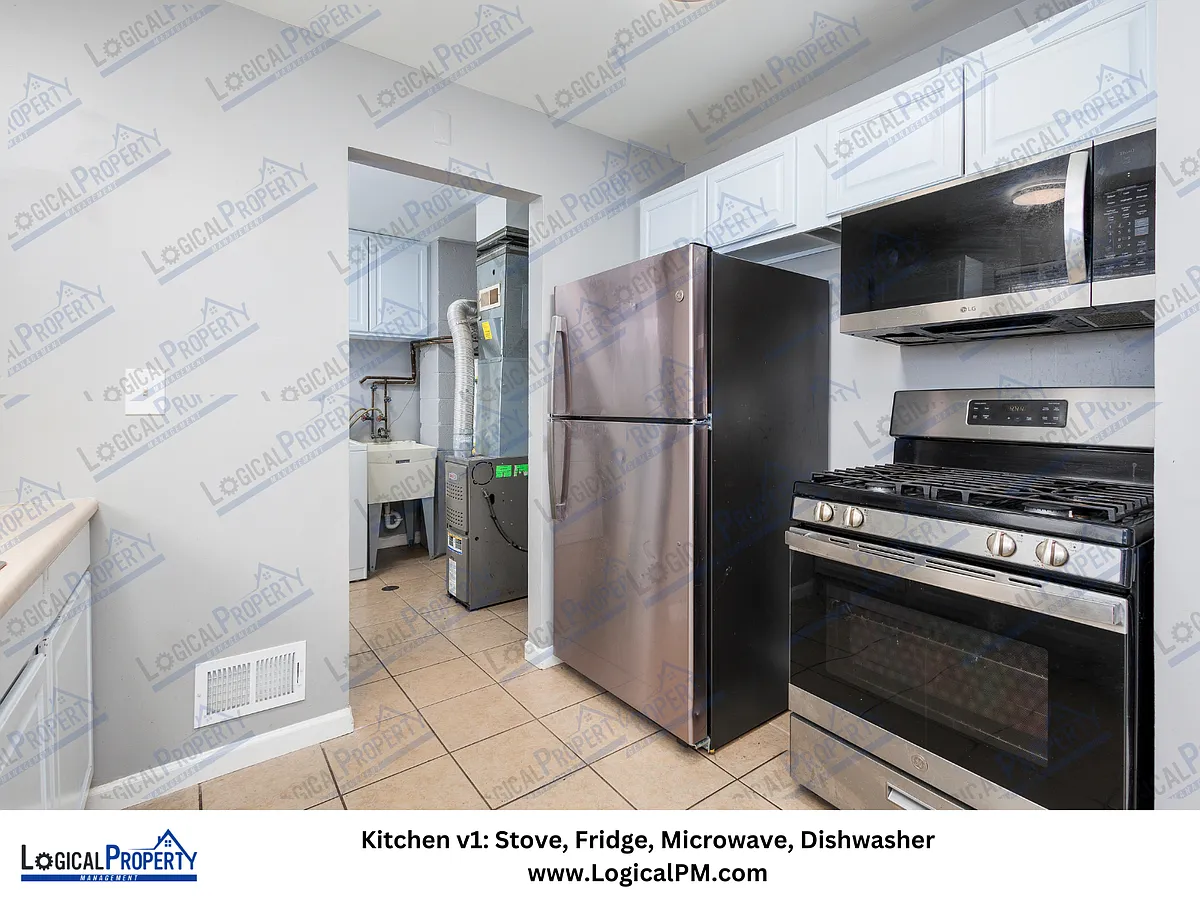 2_Kitchen v1 - 13679 Sidonie Ave