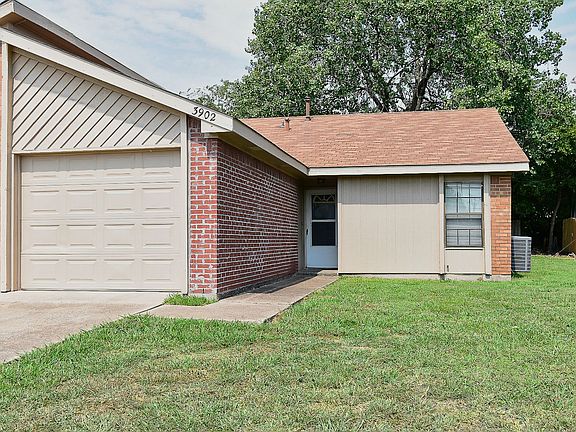 2nd image of 3902 Peperport Dr #3902