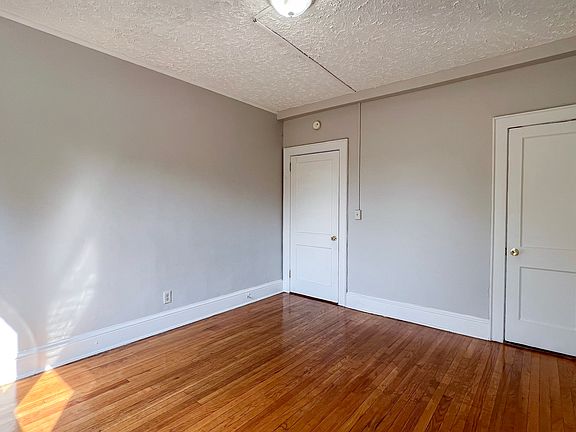 3rd image of 108-110 Clark St #8