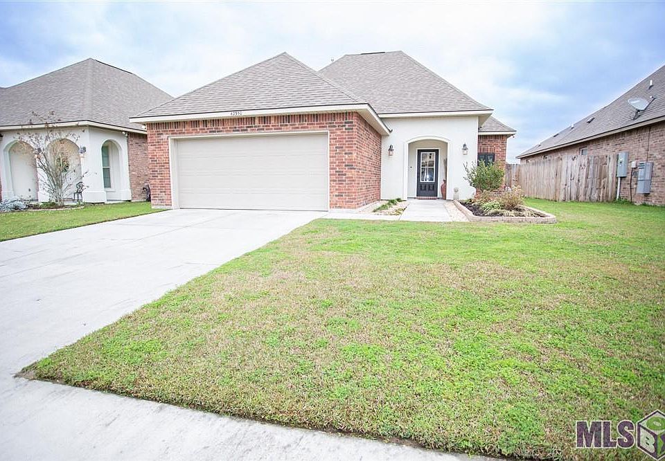 1st image of 42350 Lakestone Dr