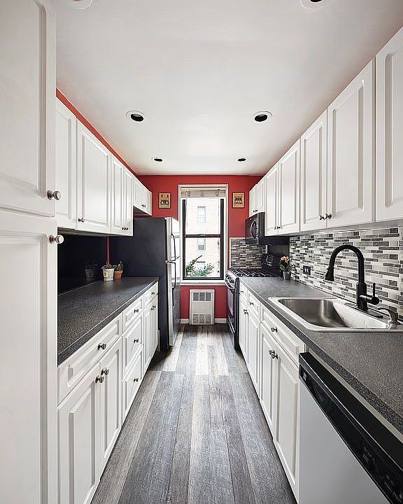 Beautiful Corner Unit!