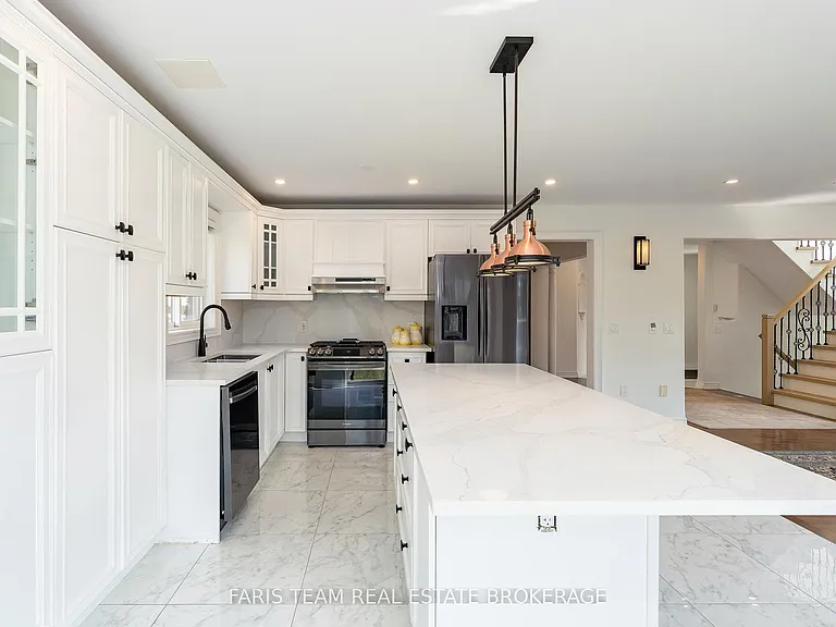 2 Vanessa Dr — Photo 7