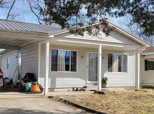 40 Cedar Brook Dr, Pacific, MO 63069