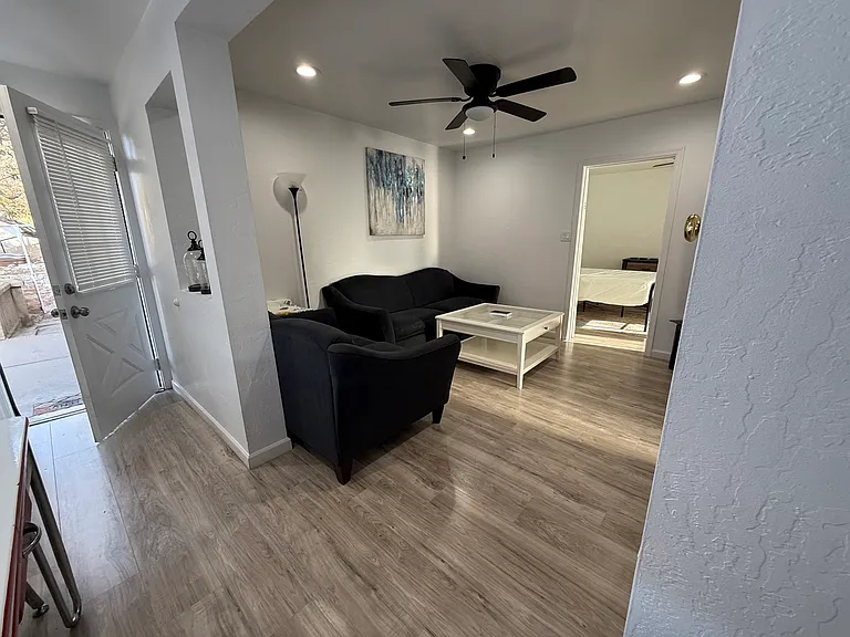 478 E Sycamore St #1 — Photo 8