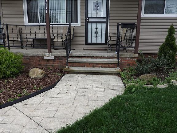 2nd image of 13841 Heatherwood Dr