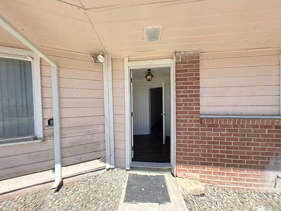 2nd image of 1420 E Date St #B