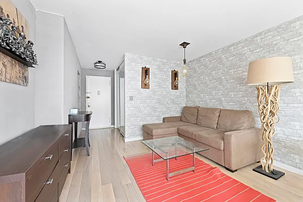 Rented by Compass | media 12