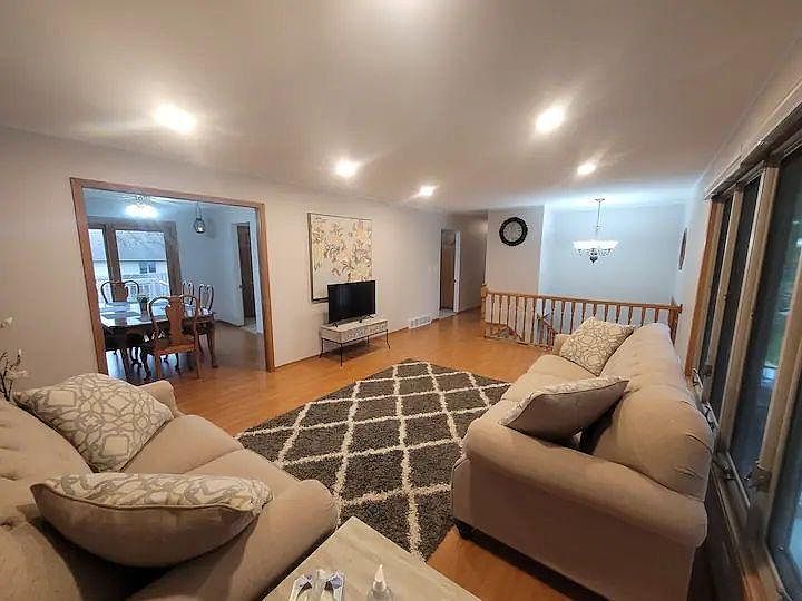 1st image of 7820 48th Ave N