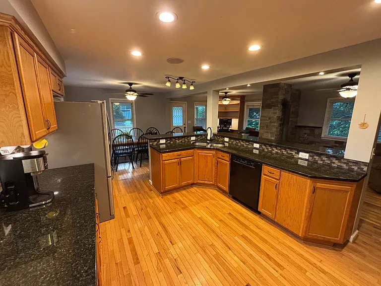 9717 Brock Rd — Photo 3