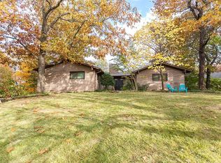 2720 N Centerwood Rd, Fayetteville, AR 72703