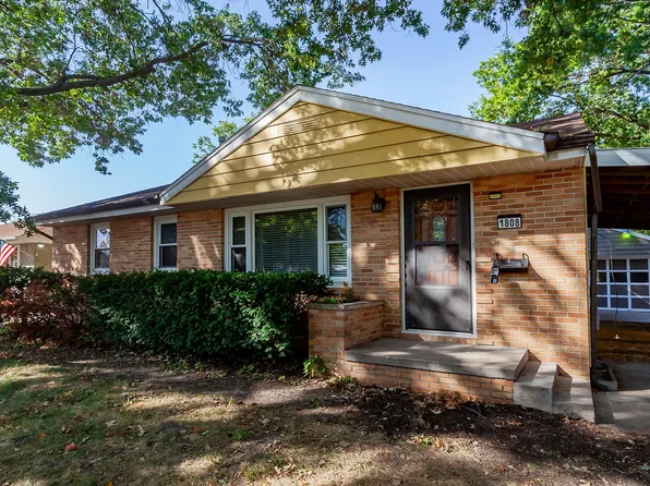 1808 E 27th Ct, Des Moines, IA 50317