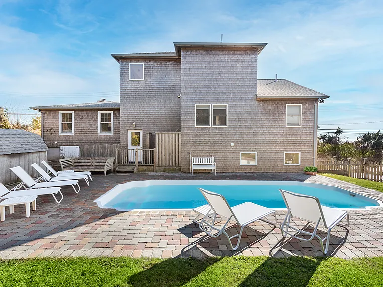 2 Lee Ct — Photo 2