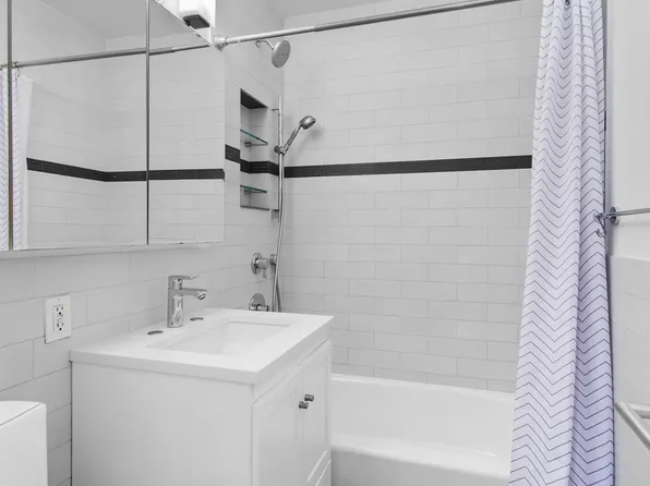 392 Central Park West image 10 of 14