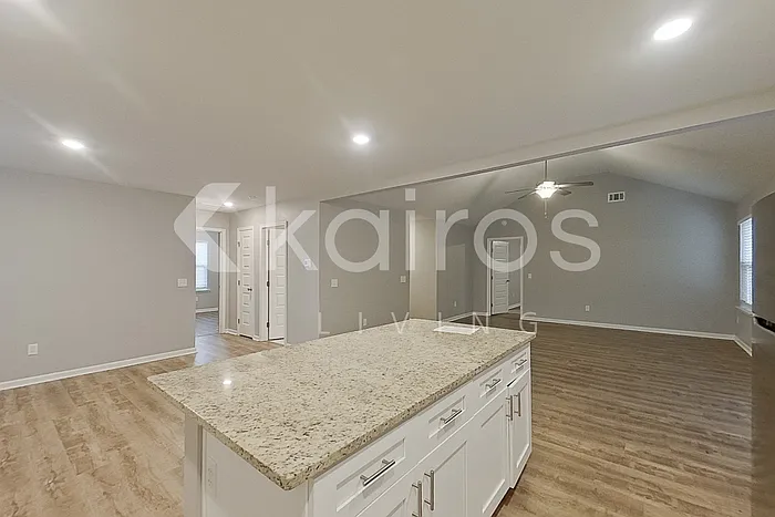 136 Western Red Cedar Dr — Photo 11