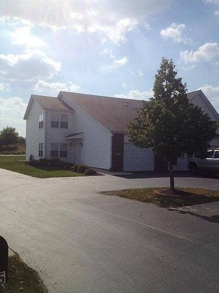 1st image of 6443 Oak Crest Ln
