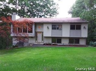 41 Serpi Rd, Highland Mills, NY 10930