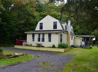 702 Stoney Hollow Rd, Pocono Lake, PA 18347