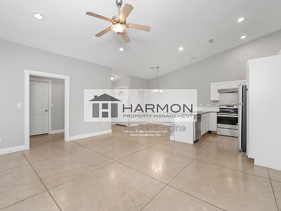 2nd image of 5326 N Hillside St #116