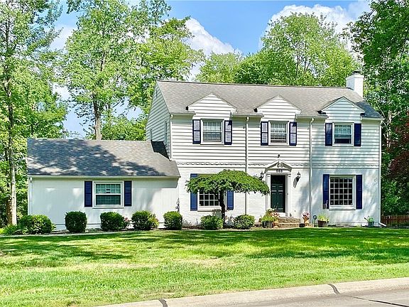 2nd image of 568 Hampshire Rd