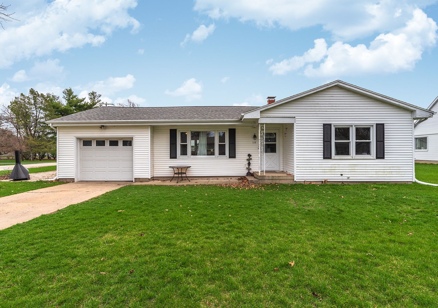 115 E 7th St, Gridley, IL 61744 Zillow