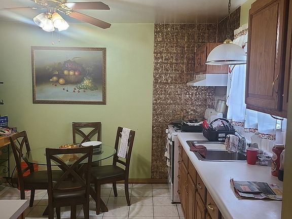 3rd image of 1217 Cedarwood Dr Unit B