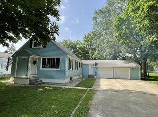 1404 Sycamore Dr, Rock Falls, IL 61071