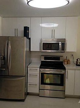 3rd image of 1750 NE 191st St APT 817-3