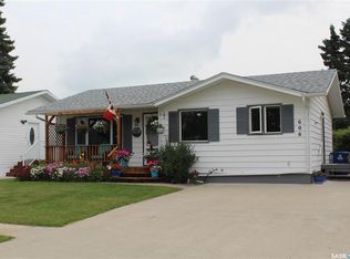 606 2nd St W, Wilkie, SK S0K4W0