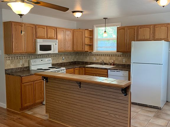 3rd image of 282 County Road 1767
