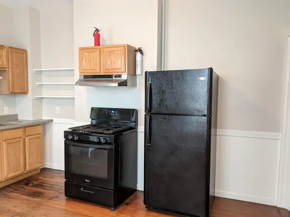 24 Park Ave #1, Somerville, MA 02144