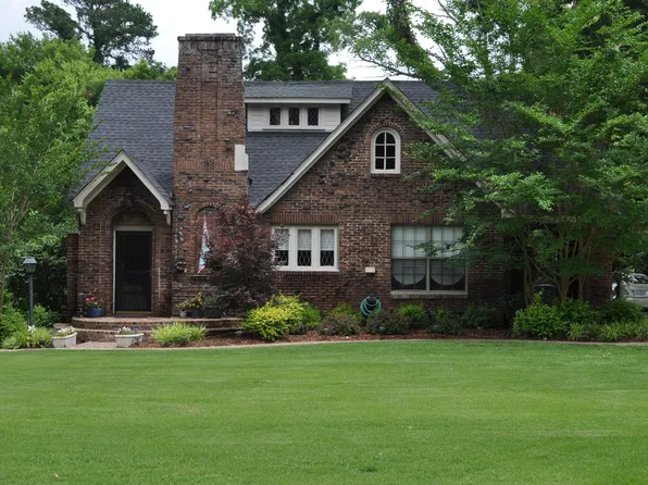 620 7th St N, Columbus, MS 39701