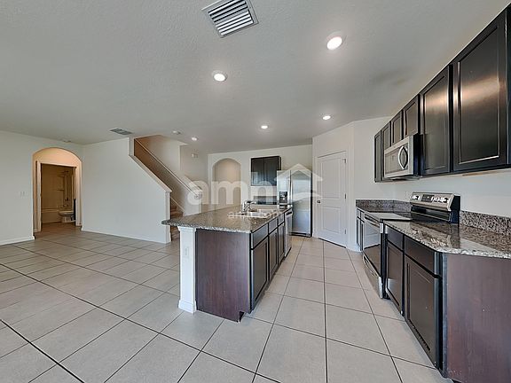 3rd image of 3011 Bridgeman Ct