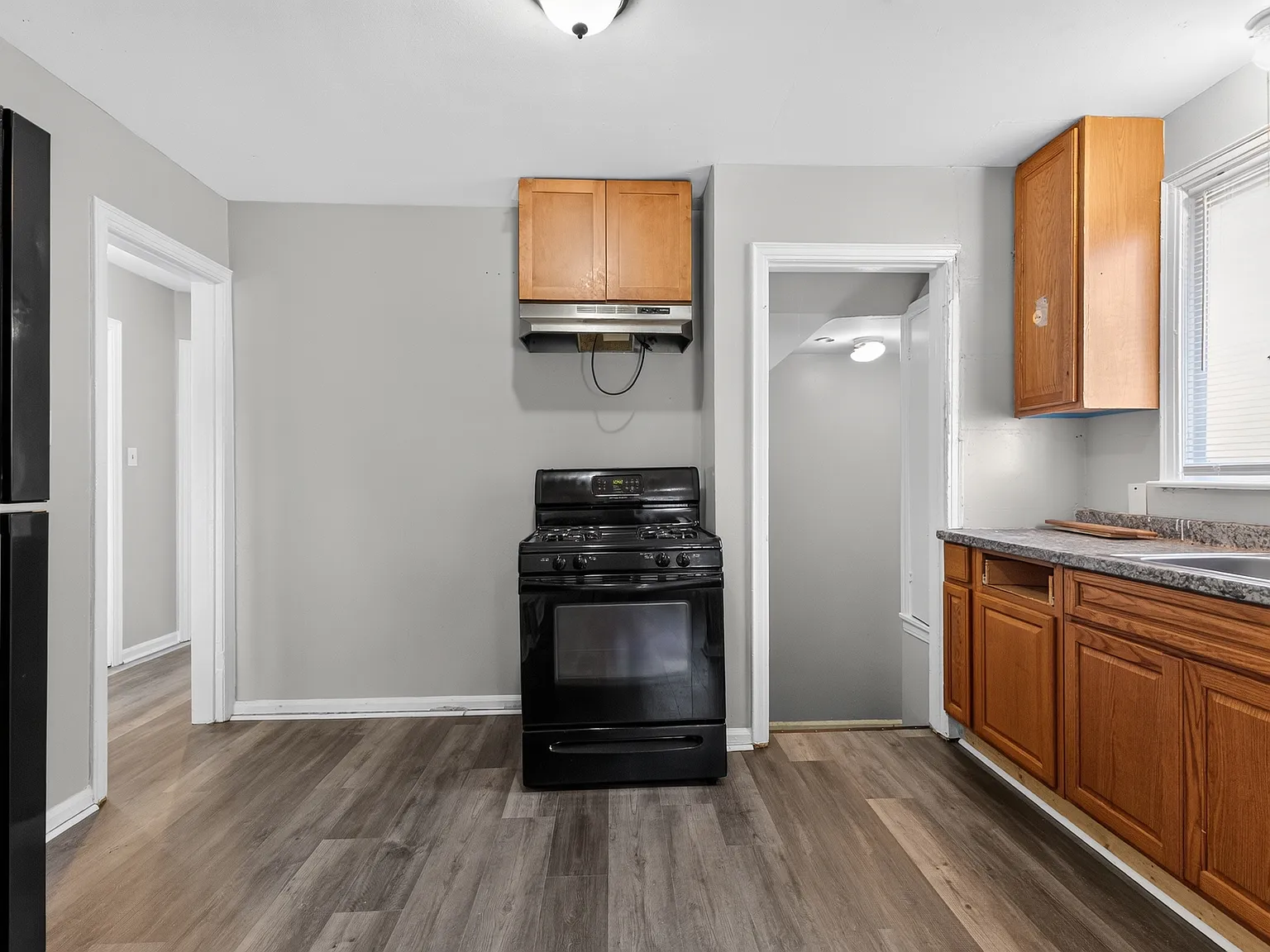 3 bed, 1200 sqft, $1,340 — Photo 3