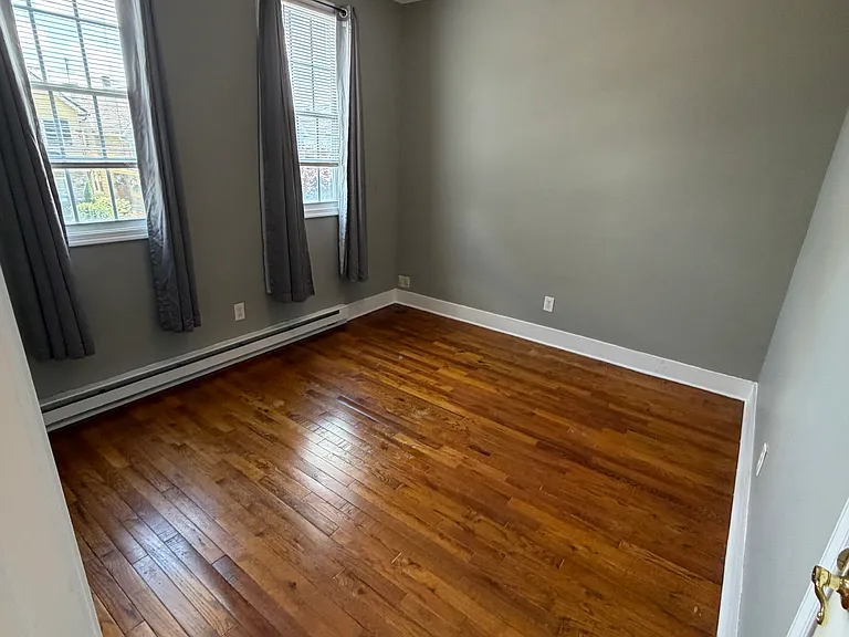 1115 Prescott Ave — Photo 7