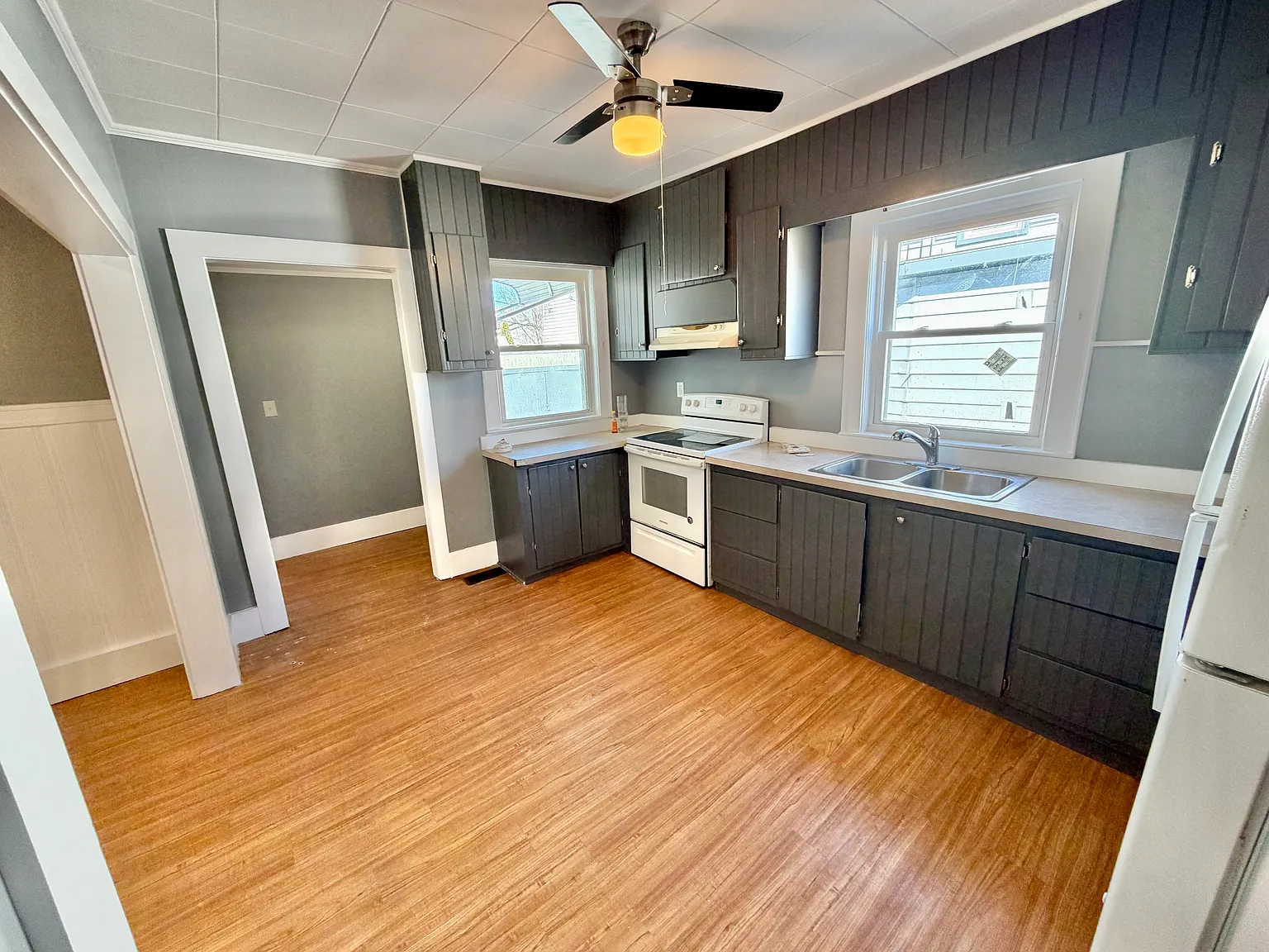 2 bed, $2,500 — Photo 2