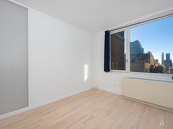 5th image of 322 W 57th St APT 20U