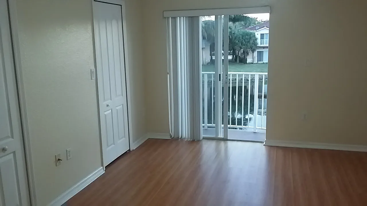 Melrose Point Condo — Photo 3